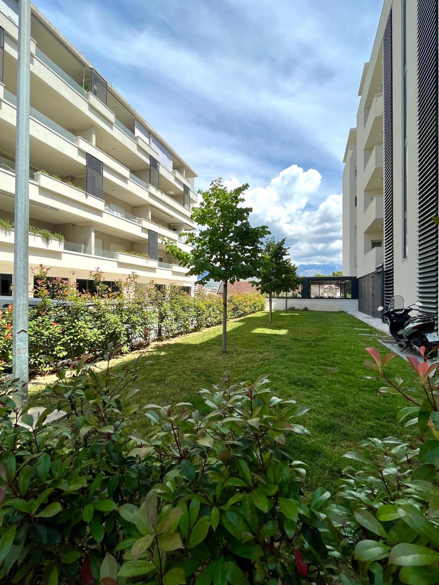 Luxury Apartment Rinos - Free Garage Parking Split Extérieur photo